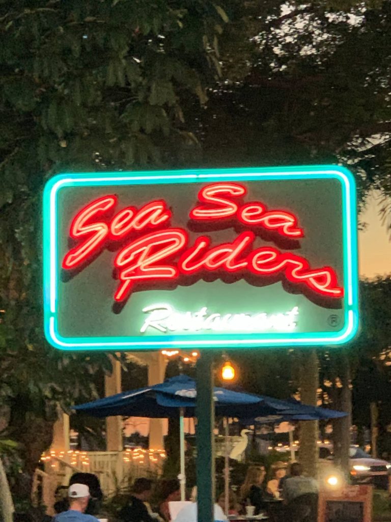 SEA SEA RIDERS