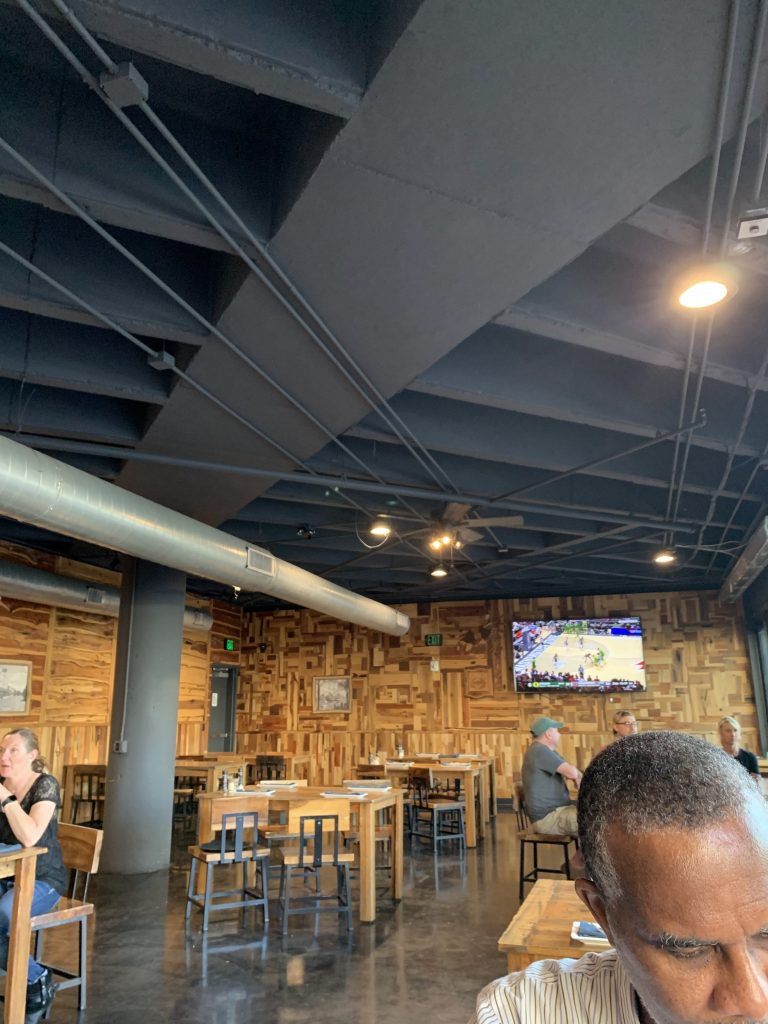 HARPOON HARRY’S CRAB HOUSE