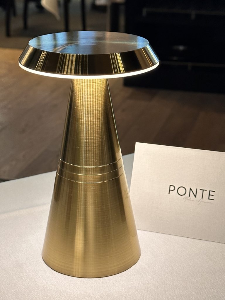 Ponte Modern American